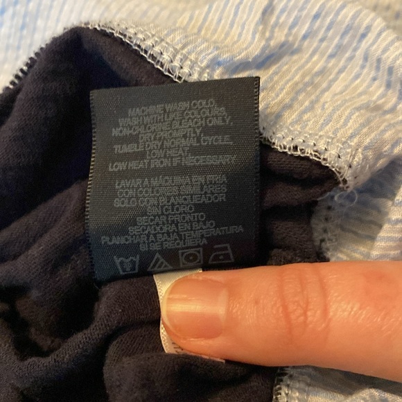 Button-up style shirt with built in sweater. - Picture 7 of 8